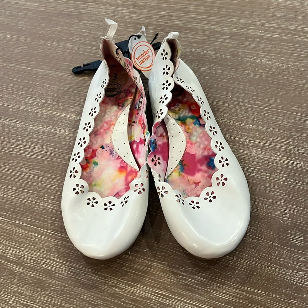 Girls’ WONDER NATION White Ballerina Flats - Size 3 (NWT